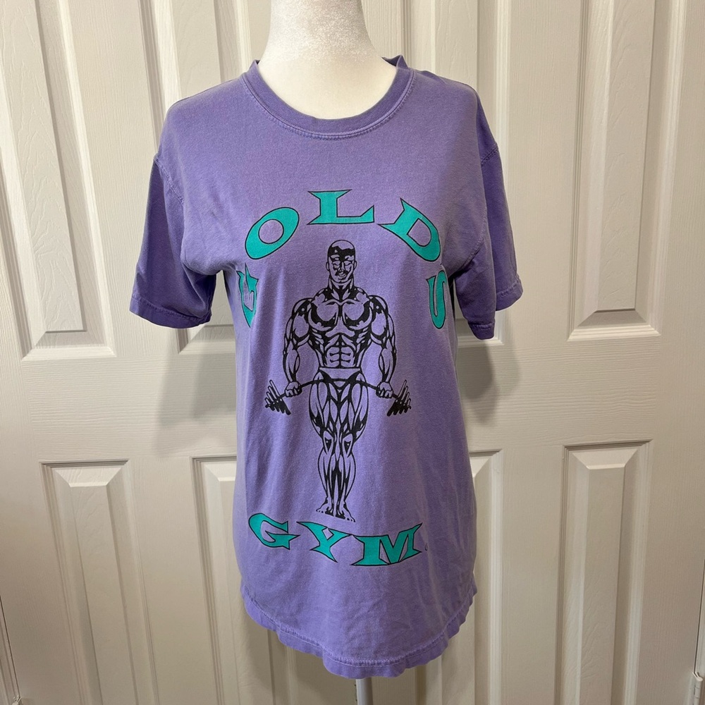 Urban Outfitters Comfort Colors Gold’s Gym tee
